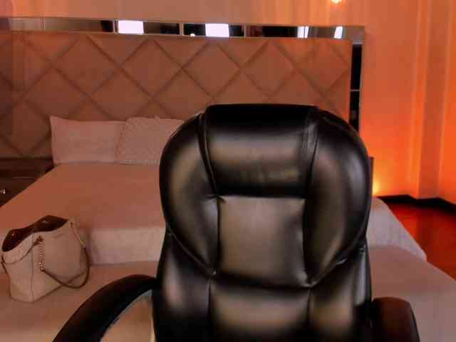 GiannaWatson webcam