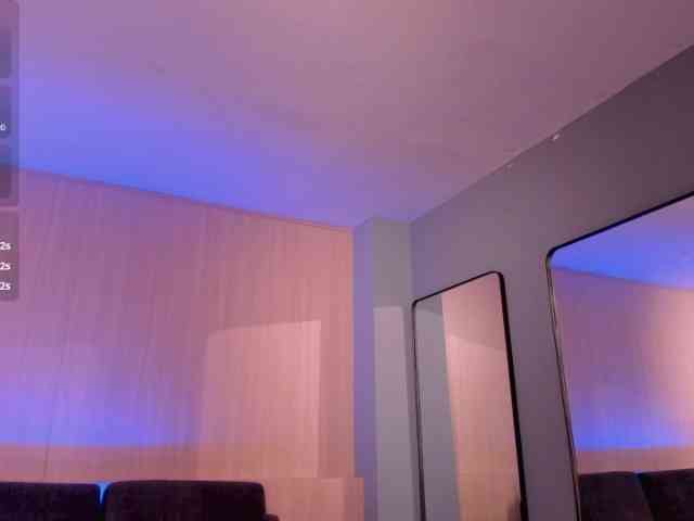 GiannaWatson webcam