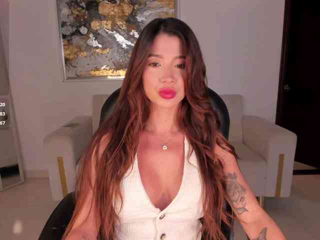 GiannaWatson webcam