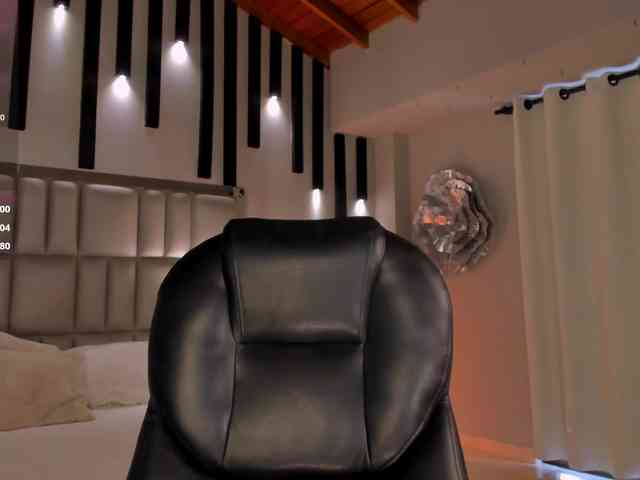 GiannaWatson webcam