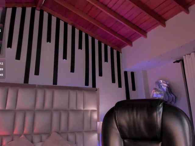 GiannaWatson webcam