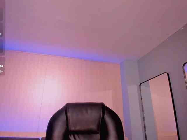 GiannaWatson webcam