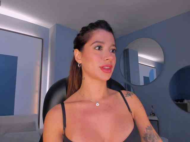 GiannaWatson webcam