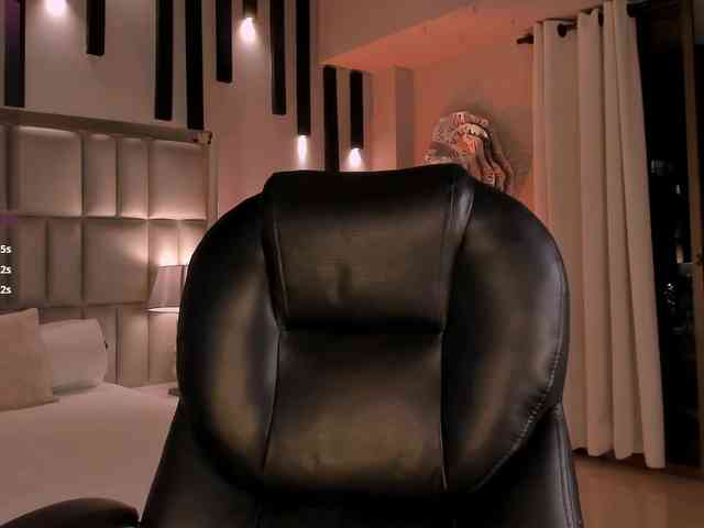 GiannaWatson webcam