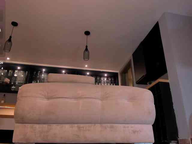 GiannaWatson webcam