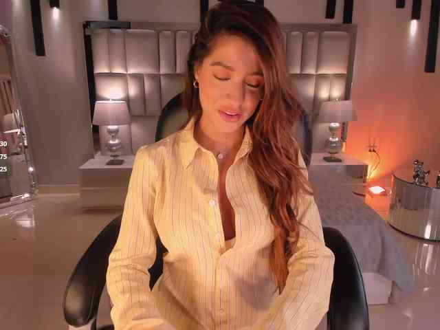 GiannaWatson webcam