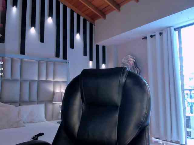 GiannaWatson webcam