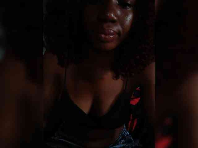LilFreak1 webcam