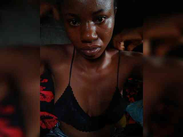Modèle: LilFreak1