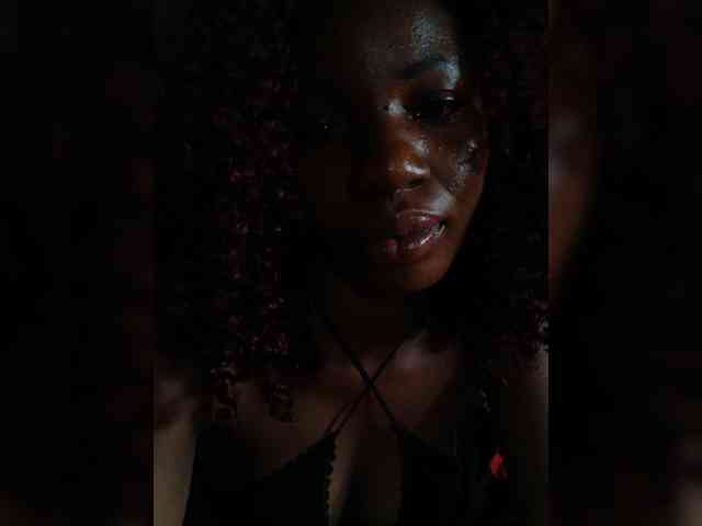 LilFreak1 webcam