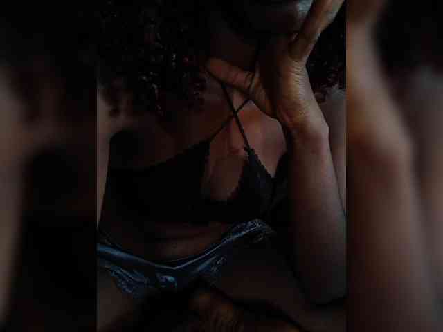 LilFreak1 webcam