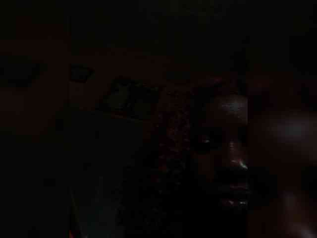 LilFreak1 webcam