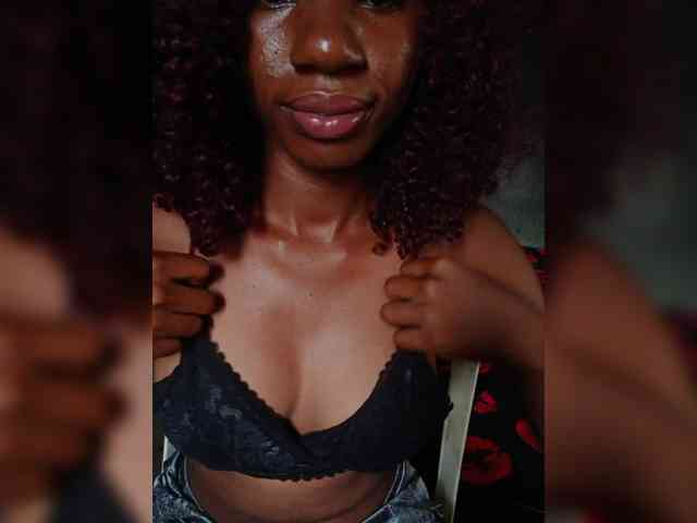 LilFreak1 webcam