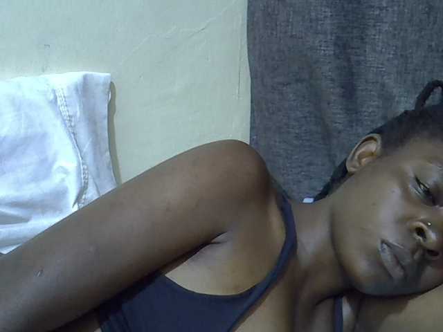 sweetelle live cam on BongaCams