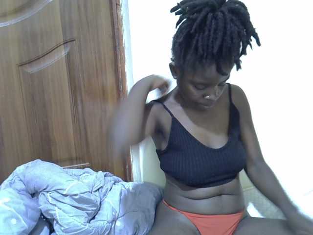 sweetelle live cam on BongaCams