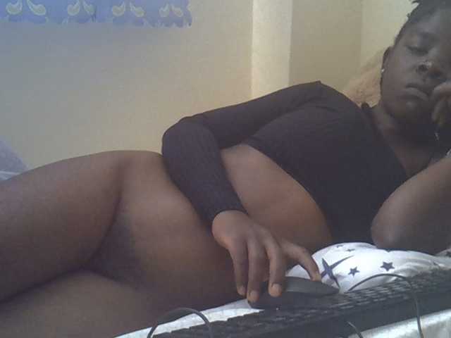 sweetelle live cam on BongaCams