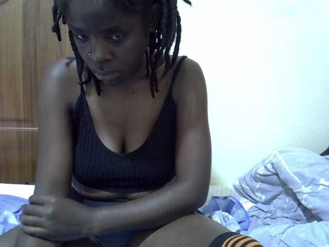 sweetelle live cam on BongaCams