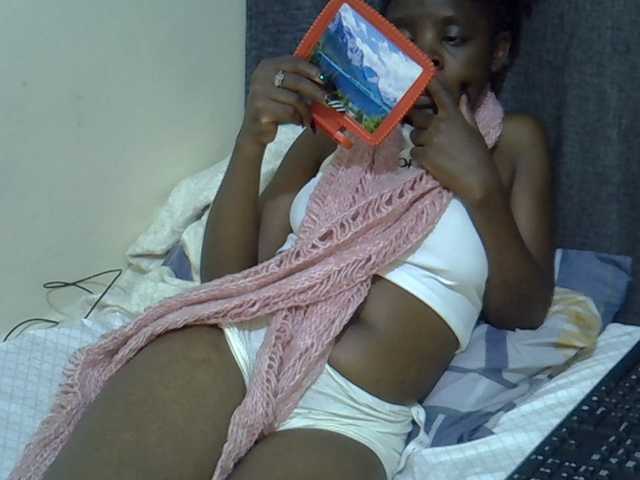 sweetelle live cam preview