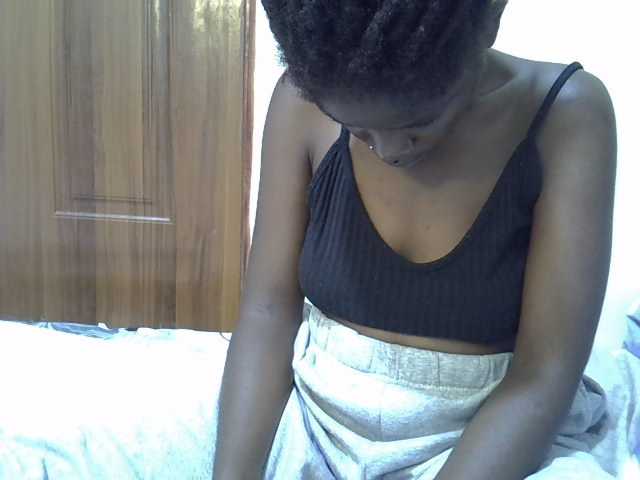 sweetelle live cam on BongaCams