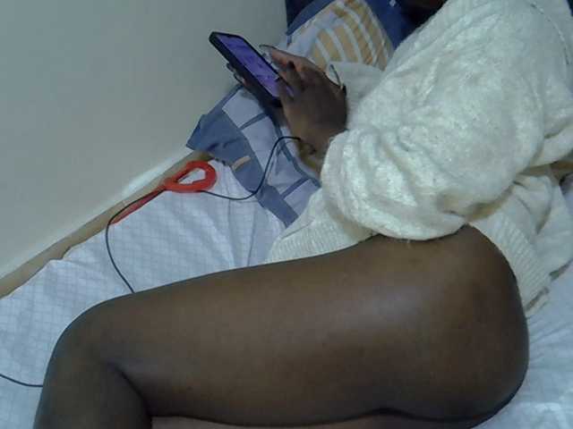 sweetelle live cam preview