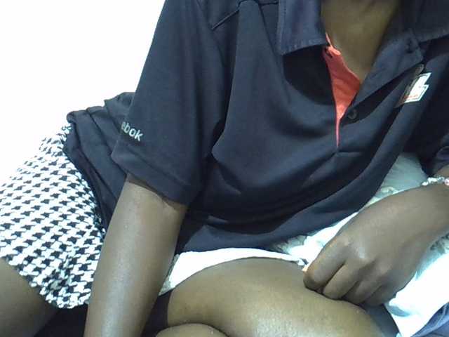 sweetelle live cam on BongaCams