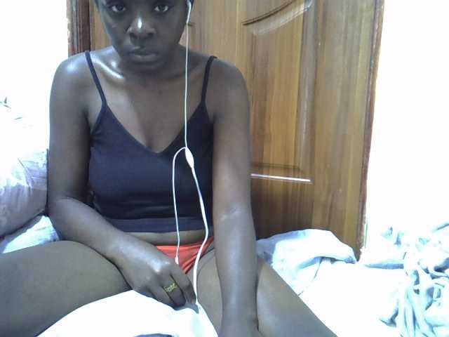sweetelle live cam on BongaCams