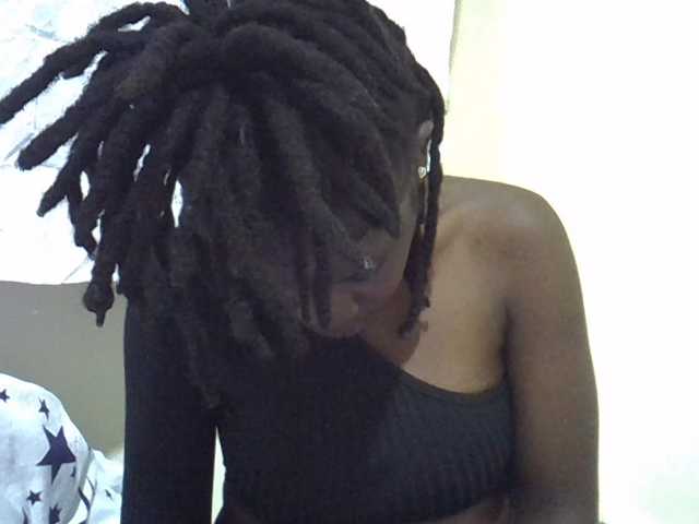 sweetelle live cam on BongaCams