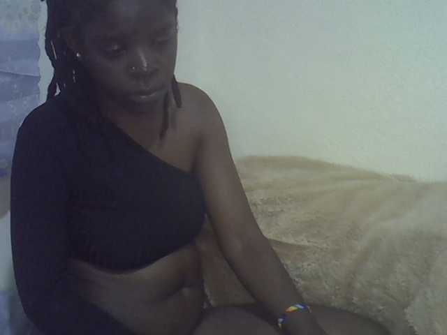 sweetelle live cam on BongaCams