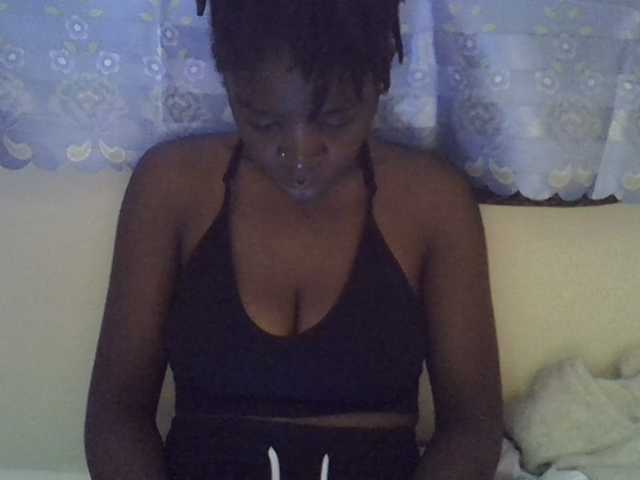 sweetelle live cam preview