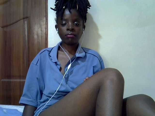 sweetelle live cam on BongaCams