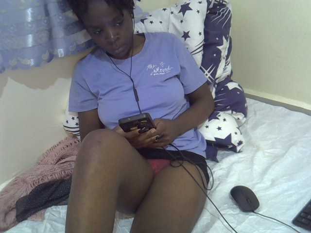 sweetelle live cam on BongaCams