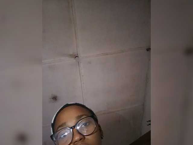Sexyblackgirl11 live cam preview