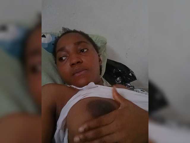 sexyblackgirl11 cam belle