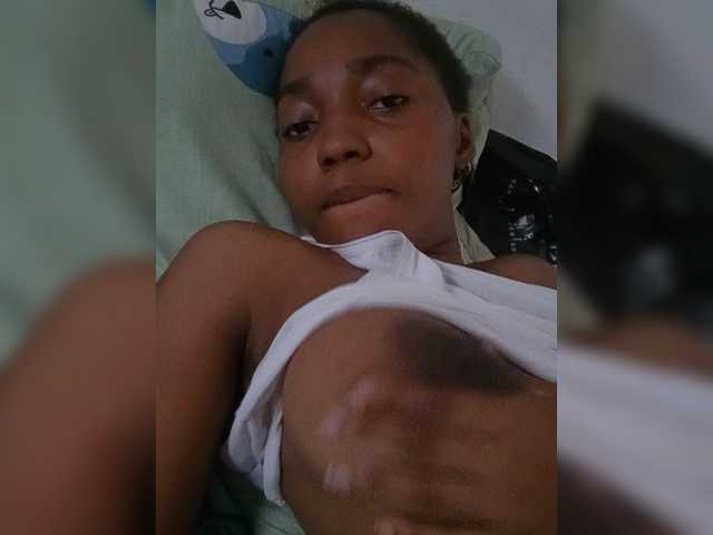 Sexyblackgirl11 live cam on BongaCams
