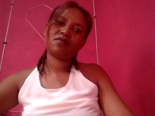 SweetNora's Live Webcam
