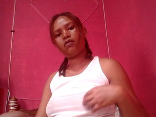 SweetNora's Live Webcam