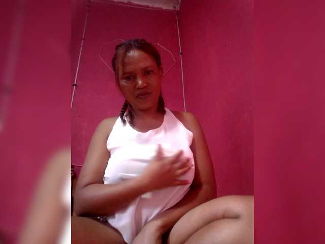 SweetNora live cam on BongaCams