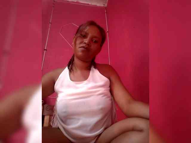 SweetNora webcam