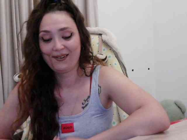 LolaCreolla webcam