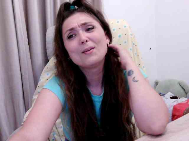 LolaCreolla webcam