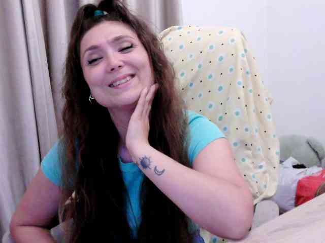 LolaCreolla webcam