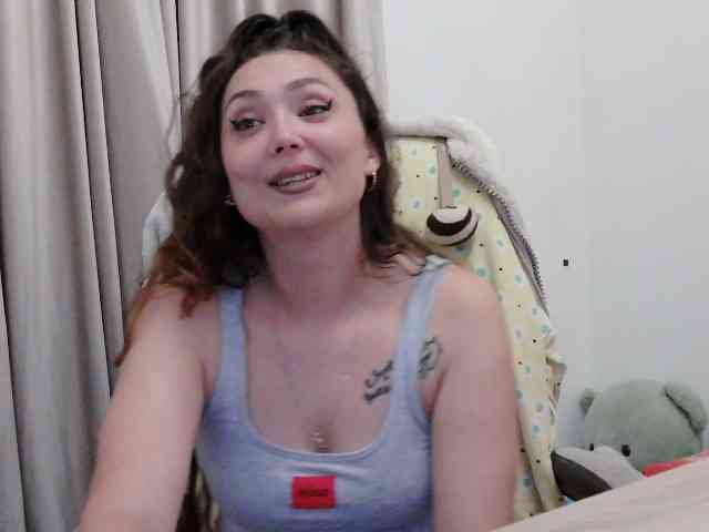 LolaCreolla webcam