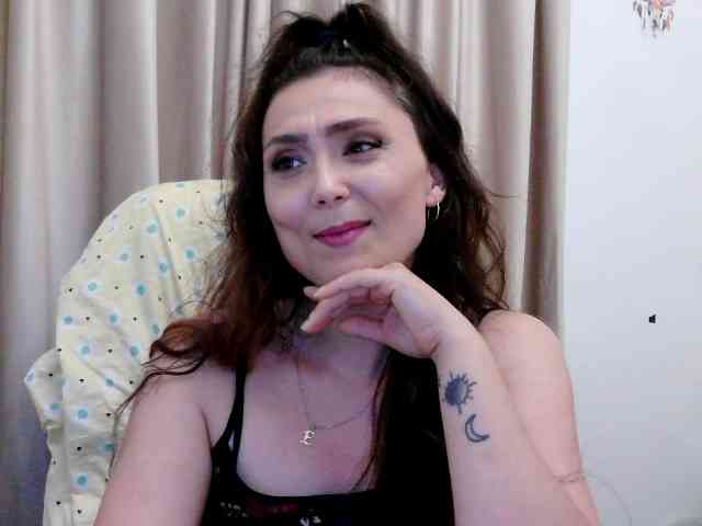 LolaCreolla webcam
