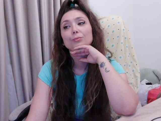 LolaCreolla webcam
