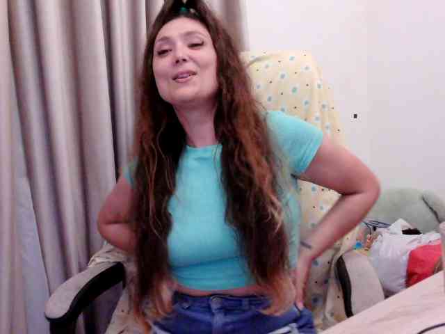 LolaCreolla webcam