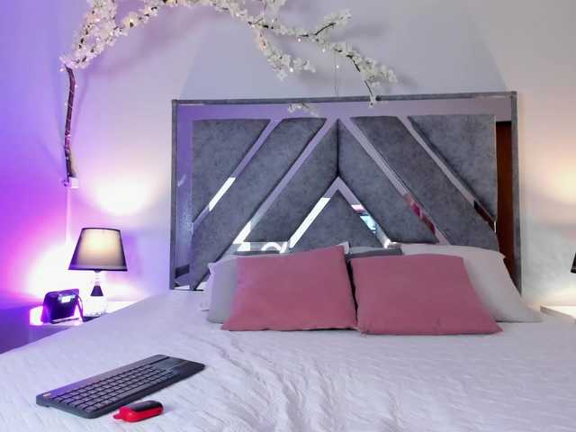 Rianakane live cam on BongaCams