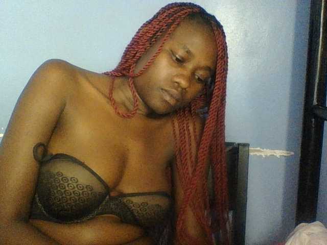 Cute-dall live cam on BongaCams