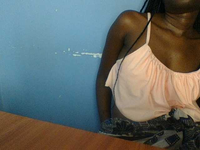 Cute-dall live cam on BongaCams