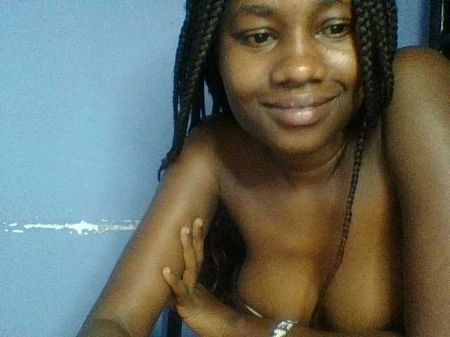 Cute-dall live cam on BongaCams