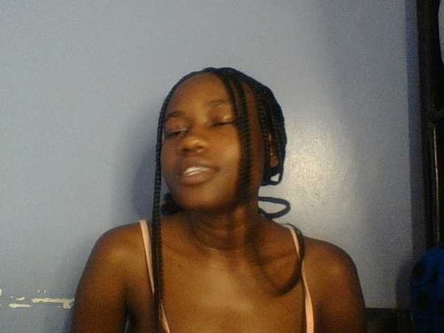 Cute-dall live cam on BongaCams